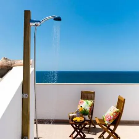 Sea View Apartment *