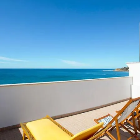Sea View *